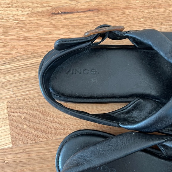 Vince Women’s Rexx Black Leather Sandals Size 8.5 Fisherman - Picture 3 of 8